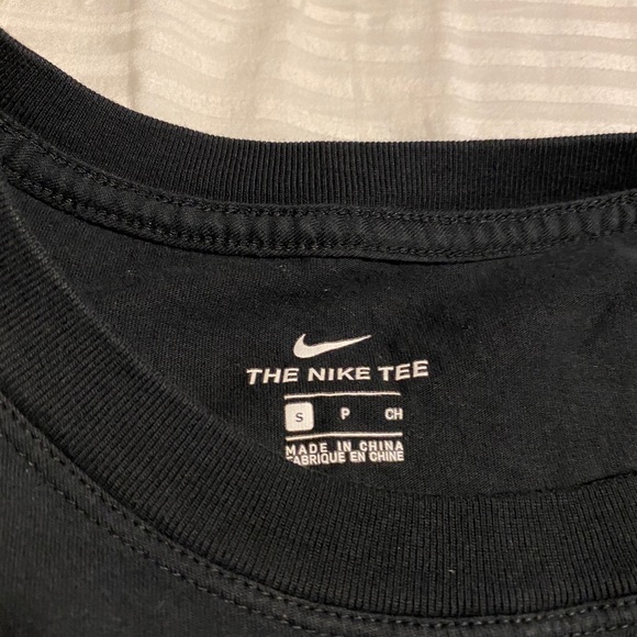 Cropped black Nike top - Picture 2 of 2